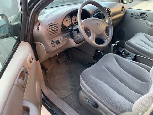 Used 2002 Dodge Caravan SE FWD image 13