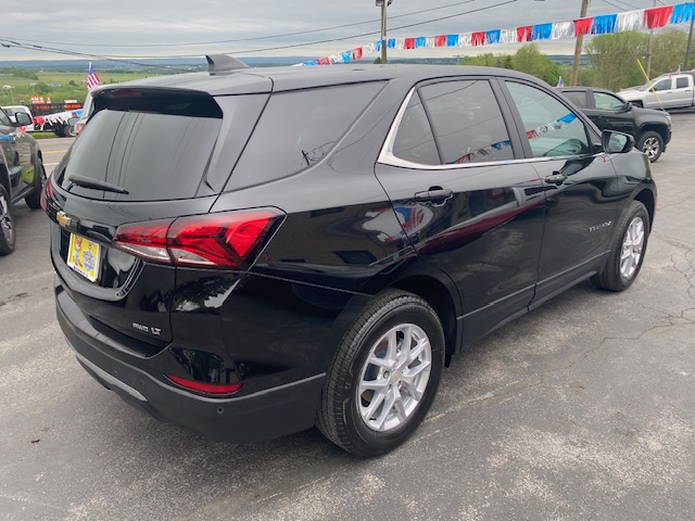 Used 2023 Chevrolet Equinox AWD LT w/ 1LT image 11