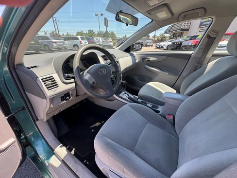 Used 2010 Toyota Corolla LE FWD image 16