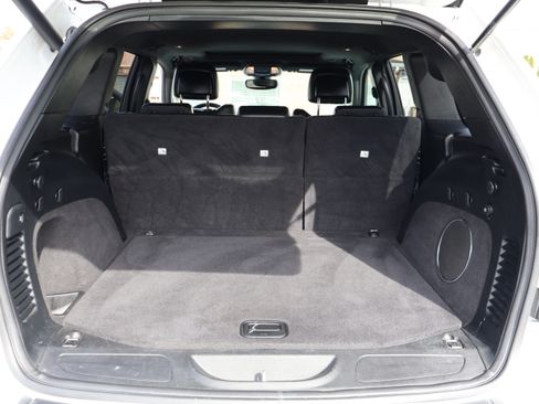 Used 2019 Jeep Grand Cherokee Altitude image 13