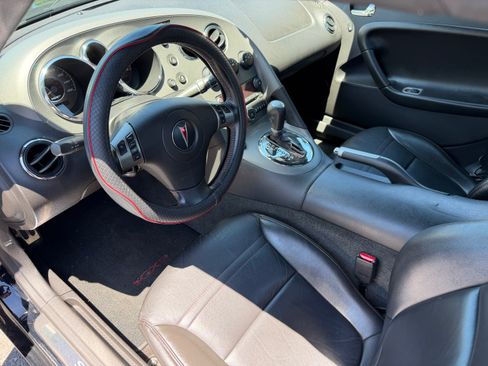 Used 2008 Pontiac Solstice GXP Convertible RWD image 6