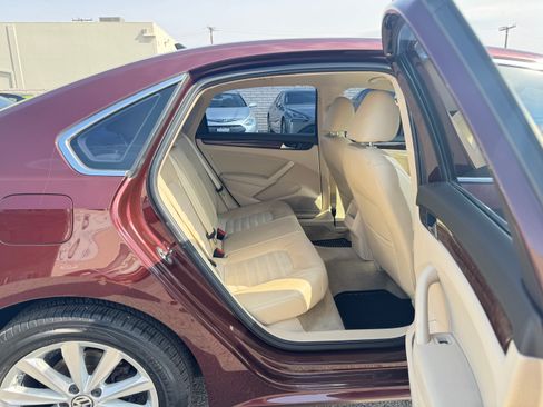 Used 2012 Volkswagen Passat 2.5 SEL image 19