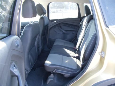 Used 2015 Ford Escape SE image 13
