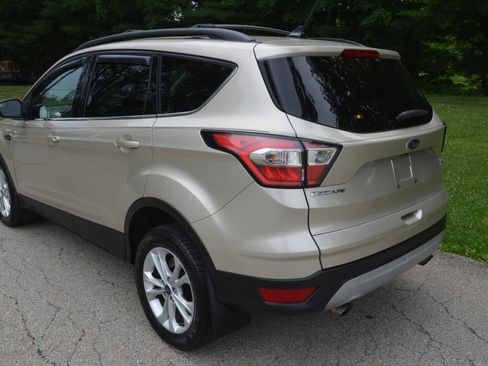 Used 2018 Ford Escape 4WD SEL image 3