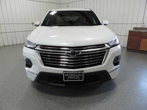 Used 2023 Chevrolet Traverse Premier image 4