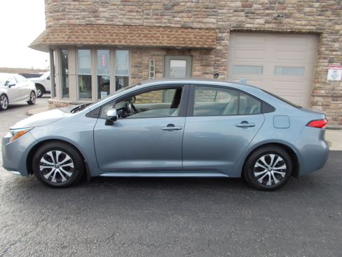 Used 2022 Toyota Corolla LE image 8