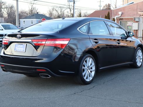 Used 2013 Toyota Avalon XLE Touring image 8