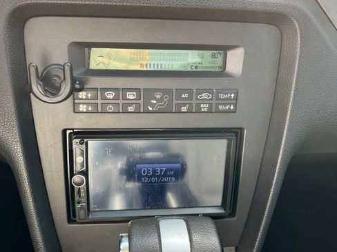 Used 2010 Ford Mustang GT image 9