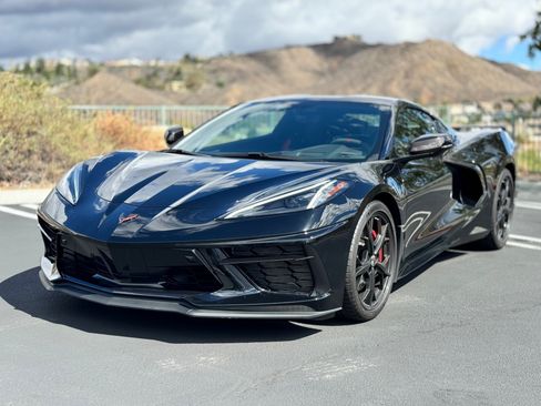 Used 2020 Chevrolet Corvette Stingray 3LT image 1