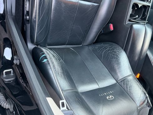 Used 2010 INFINITI M35 image 23