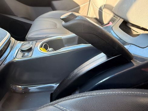 Used 2013 Ford Escape Titanium image 27