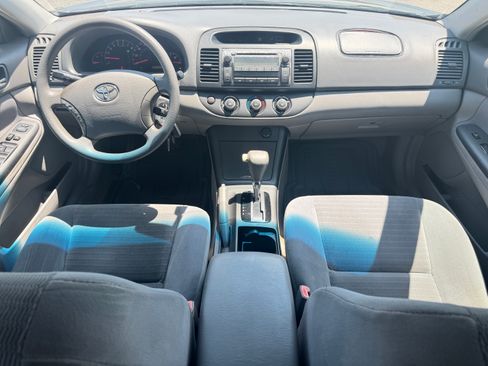 Used 2005 Toyota Camry LE FWD image 20