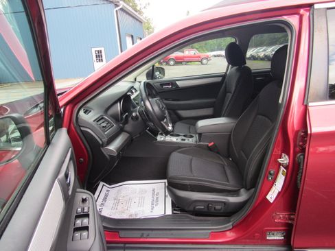 Used 2018 Subaru Outback 2.5i Premium AWD/4WD image 15