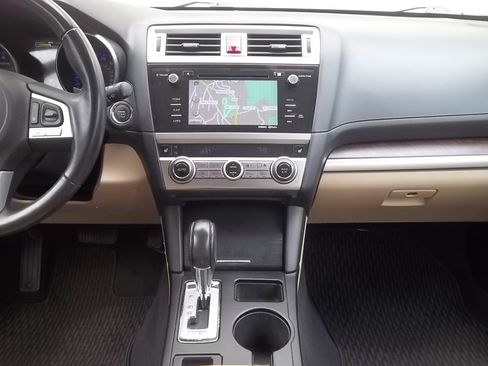Used 2016 Subaru Outback 2.5i Limited AWD/4WD image 22