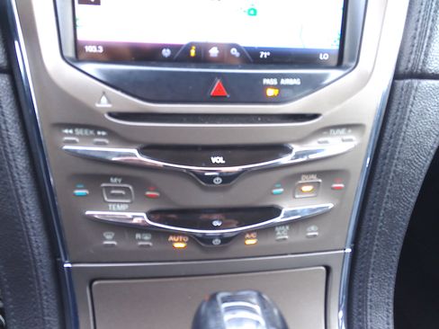Used 2015 Lincoln MKX image 19
