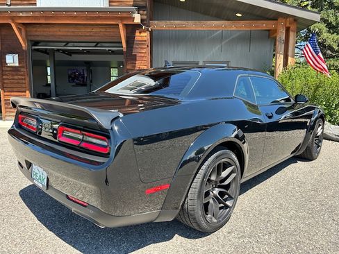 Used 2022 Dodge Challenger R/T Scat Pack RWD image 6