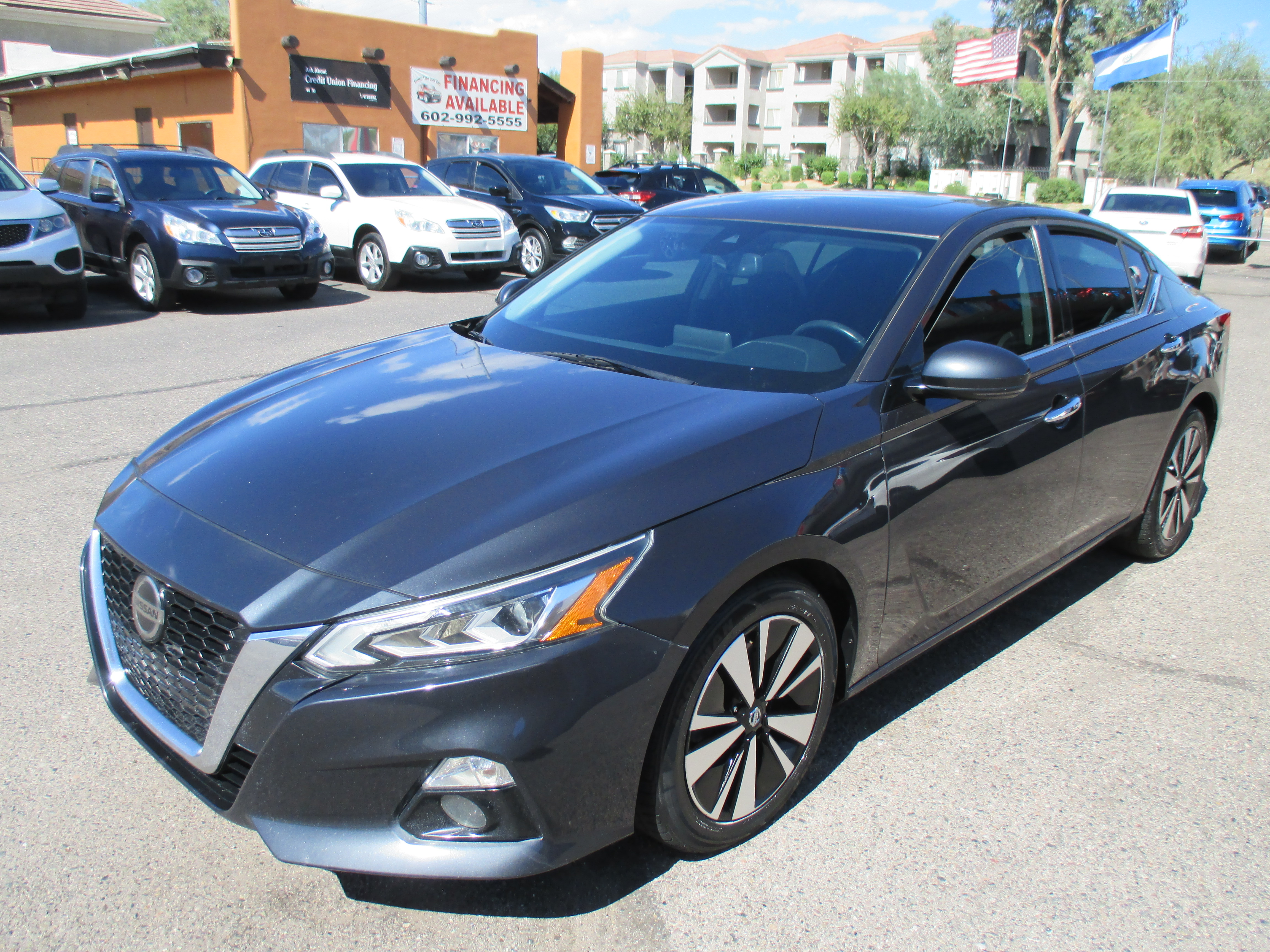 Used 2019 Nissan Altima 2.5 SV Sedan 4D FWD image 16
