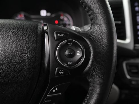 Used 2017 Honda Pilot Touring image 37