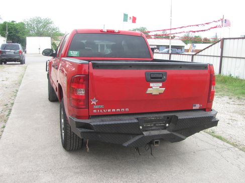 Used 2011 Chevrolet Silverado 1500 LT image 3