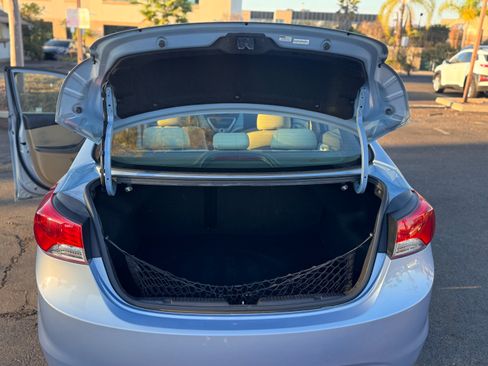 Used 2012 Hyundai Elantra image 14
