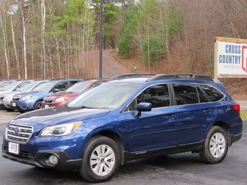 Used 2016 Subaru Outback 2.5i Premium image 2
