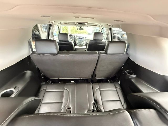 Used 2020 Chevrolet Suburban 4WD image 21