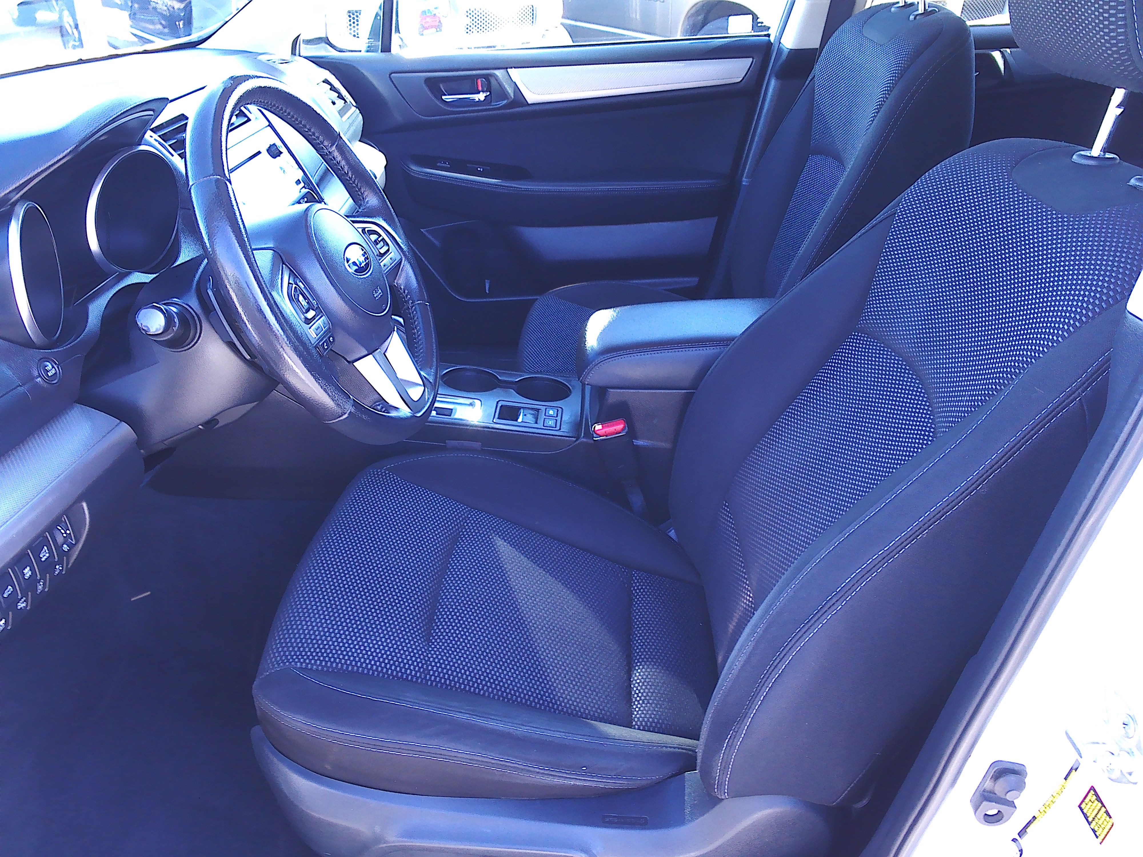 Used 2017 Subaru Outback 2.5i Premium AWD/4WD image 7