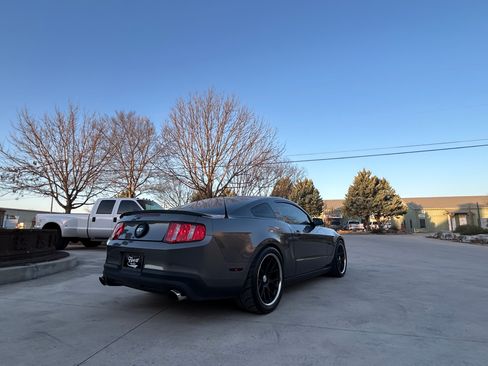 Used 2011 Ford Mustang GT Premium image 24