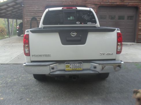 Used 2016 Nissan Frontier PRO-4X image 6