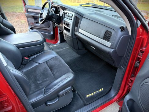 Used 2005 Dodge Ram SRT-10 SRT-10 image 25