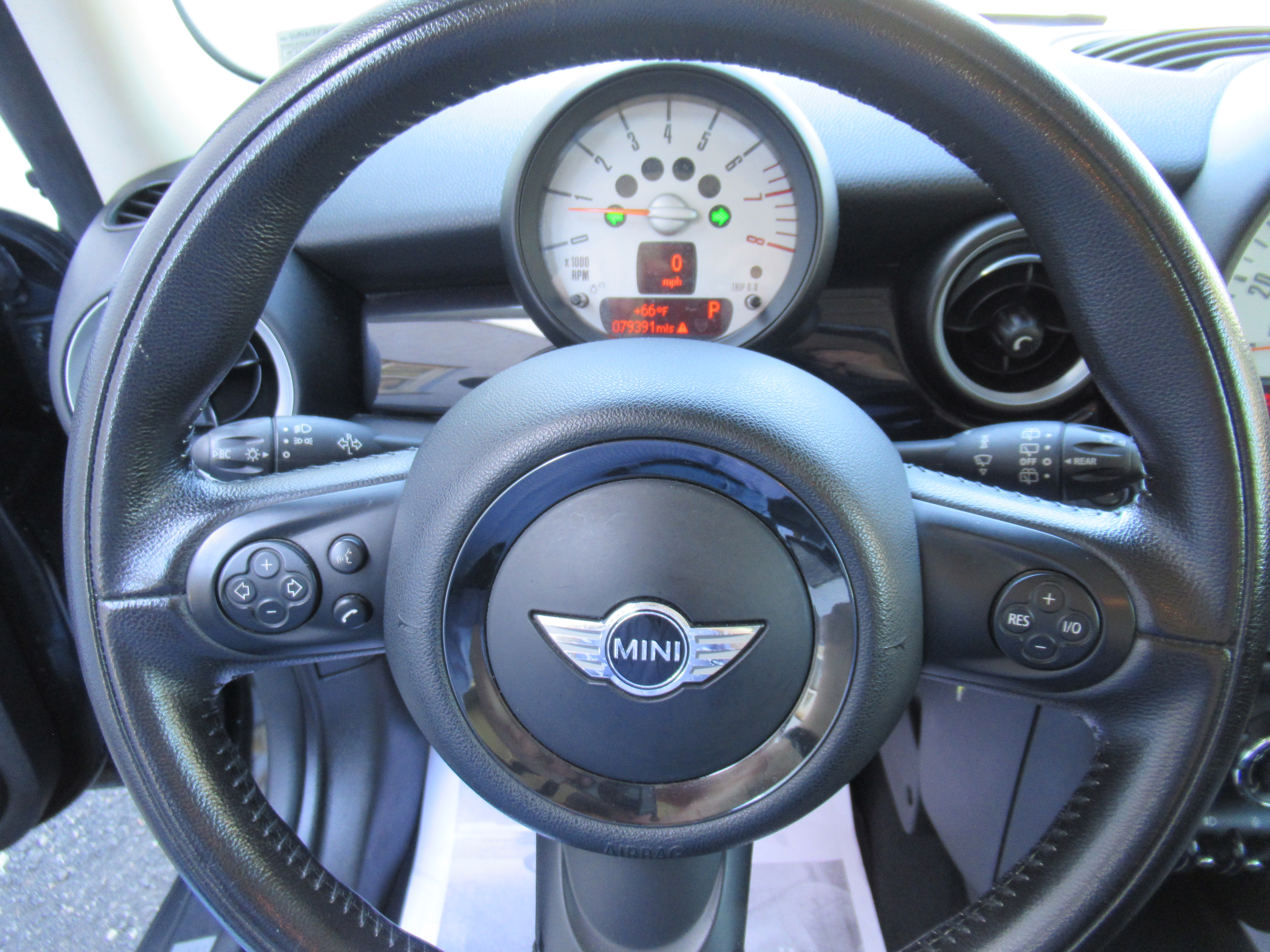 Used 2011 MINI Cooper Clubman FWD image 10