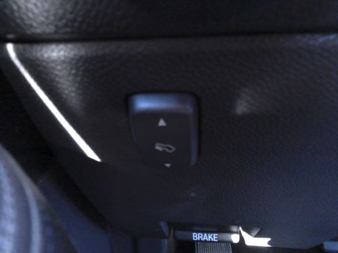 Used 2012 Lincoln Navigator 4WD image 25