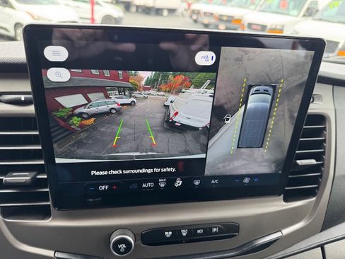 Used 2022 Ford Transit 350 XLT image 11