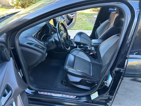 Used 2013 Ford Focus ST image 15