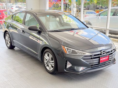 Used 2020 Hyundai Elantra Sedan FWD image 1