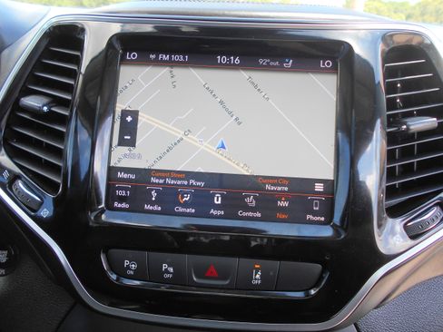Used 2019 Jeep Cherokee 4WD Overland image 12