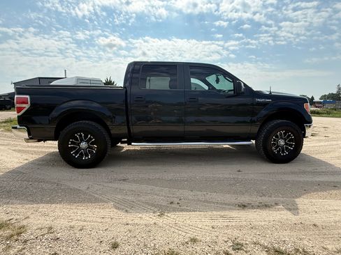Used 2013 Ford F150 4x4 SuperCrew image 2