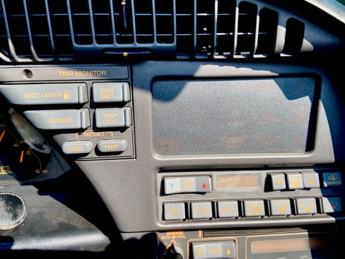 Used 1991 Chevrolet Corvette image 24