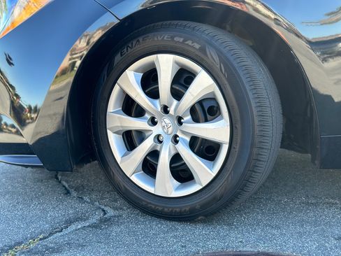 Used 2024 Toyota Corolla LE image 23