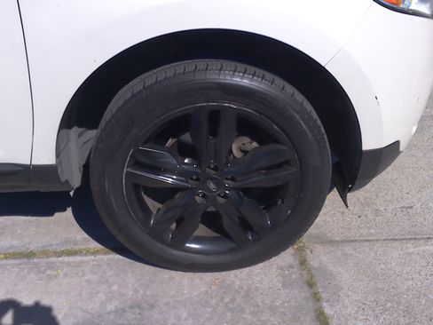 Used 2013 Ford Edge SEL image 40