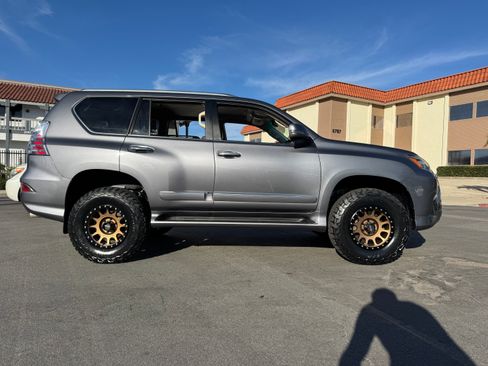 Used 2015 Lexus GX 460 Luxury image 16