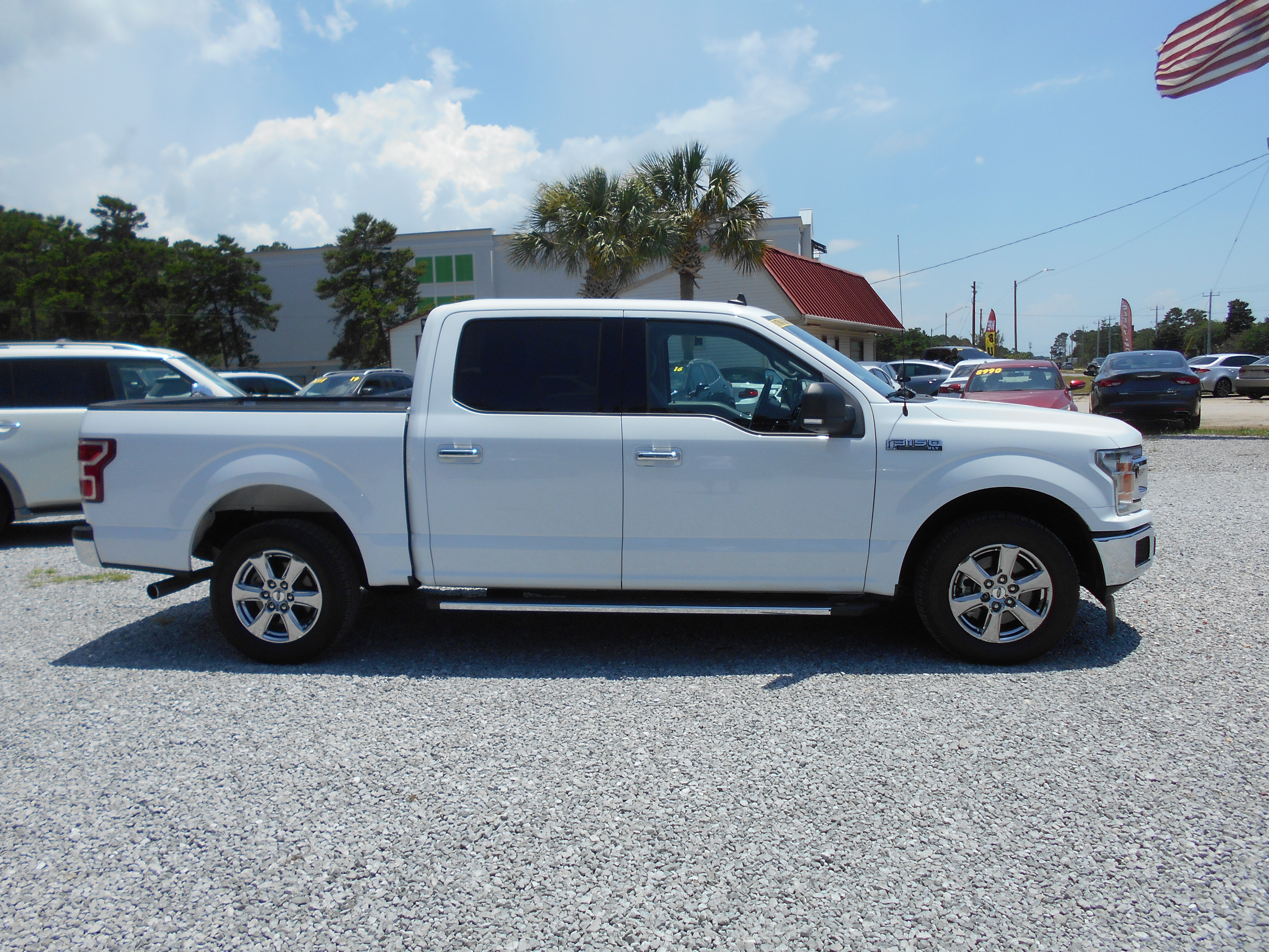 Used 2020 Ford F150 2WD SuperCrew XLT image 4