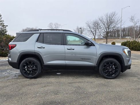 Certified 2026 GMC Terrain Elevation image 9