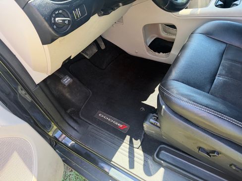 Used 2019 Dodge Grand Caravan SXT FWD image 51