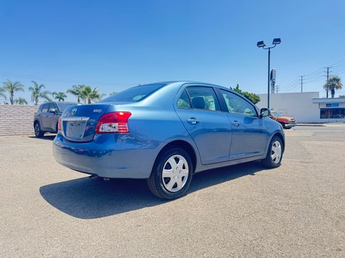 Used 2012 Toyota Yaris Sedan FWD image 9