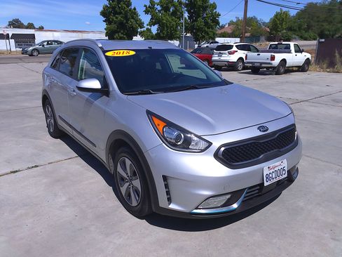 Used 2018 Kia Niro LX Plug-In Hybrid FWD image 1