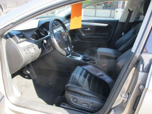 Used 2009 Volkswagen CC Luxury FWD image 15