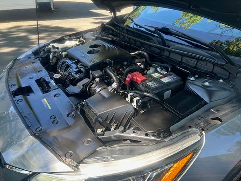 Used 2020 Nissan Altima 2.5 SL FWD image 32