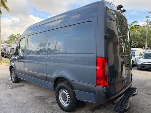 Used 2019 Mercedes-Benz Sprinter 144 image 3