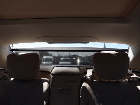 Used 2020 Mercedes-Benz S 560e image 41